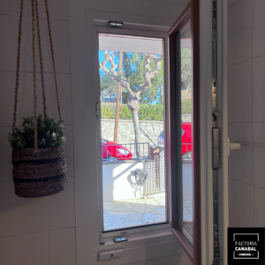 personalitzar-finestres-bicolor finestres personalitzar bicolor