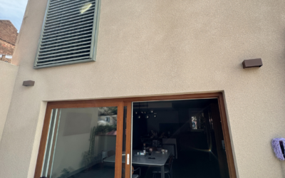 Ventanas de pvc en la plaza del Ayuntamiento de L’Hospitalet de Llobregat